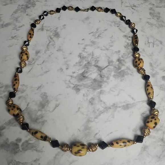 Vintage Cheetah Print Long Necklace - Picture 7 of 10